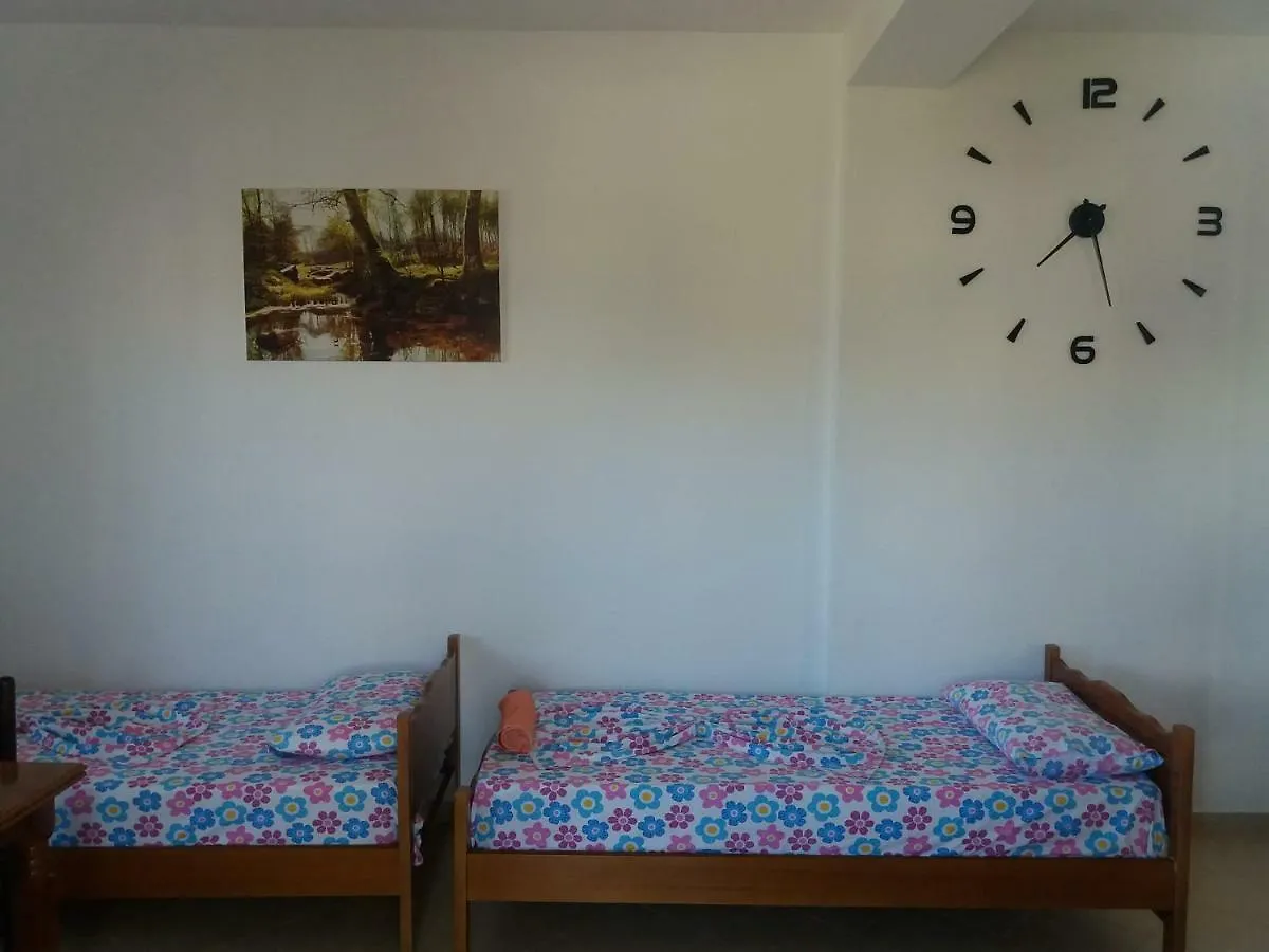 Apartments Vila Ardi Sarandë 0*,